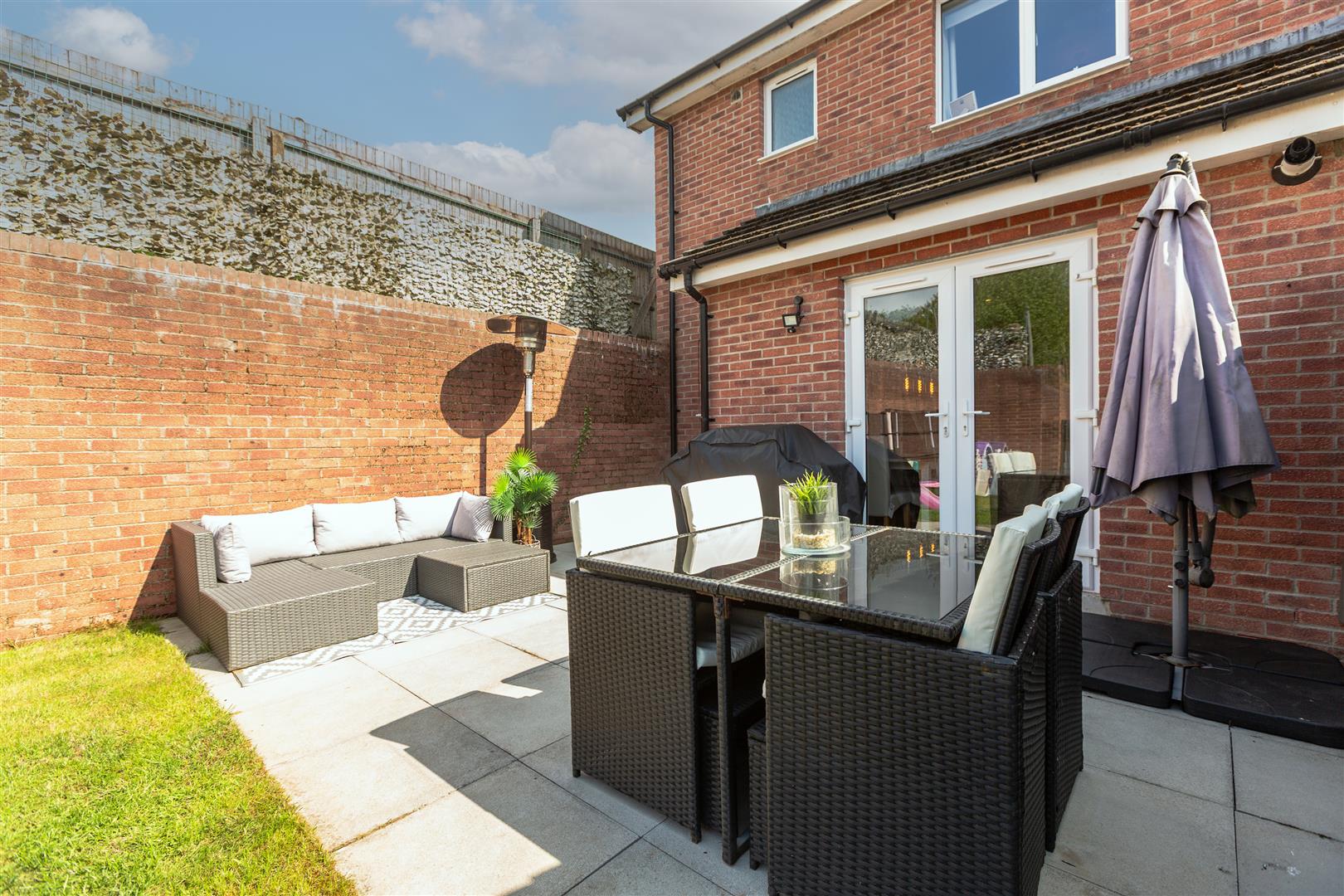 Tal Y Fro, Pontardawe, Swansea, SA8 4NZ
